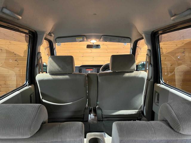 アトレーワゴン カスタムターボＲ　４ＷＤ／ターボ／両側スライドドア／オートエアコン／パワーウィンドウ／エアバッグ／パワーステアリング／純正ＣＤオーディオ／キーレスエントリー／リアワイパー（19枚目）