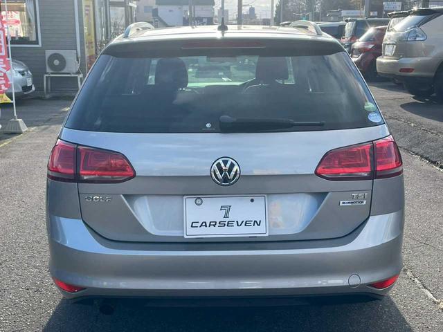 ゴルフヴァリアント ＴＳＩコンフォートラインブルーモーションテクノロジー　保証書／スタッドレス付属／純正ナビ／Ｂｌｕｅｔｏｏｔｈ接続／ＥＴＣ／ルーフレール／オートライト／アイドリングストップ／キーレスエントリー／純正アルミ（16枚目）