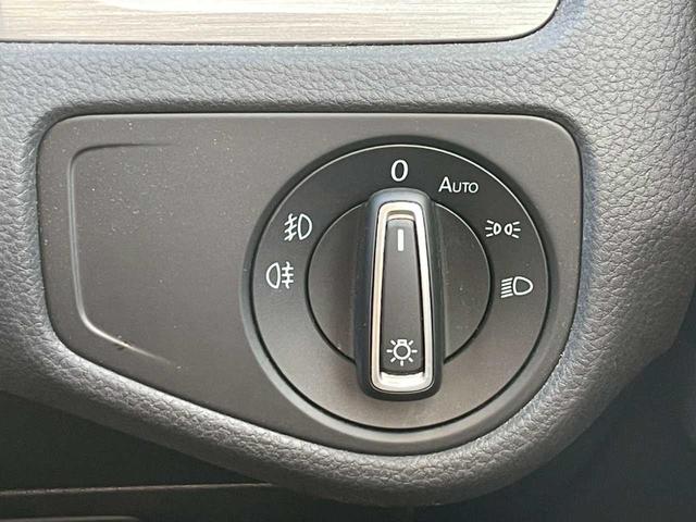 ゴルフヴァリアント ＴＳＩコンフォートラインブルーモーションテクノロジー　保証書／スタッドレス付属／純正ナビ／Ｂｌｕｅｔｏｏｔｈ接続／ＥＴＣ／ルーフレール／オートライト／アイドリングストップ／キーレスエントリー／純正アルミ（25枚目）