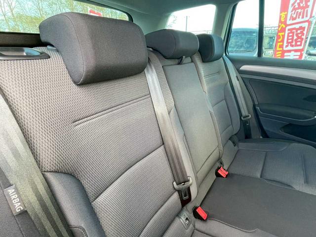 ゴルフヴァリアント ＴＳＩコンフォートラインブルーモーションテクノロジー　保証書／スタッドレス付属／純正ナビ／Ｂｌｕｅｔｏｏｔｈ接続／ＥＴＣ／ルーフレール／オートライト／アイドリングストップ／キーレスエントリー／純正アルミ（28枚目）