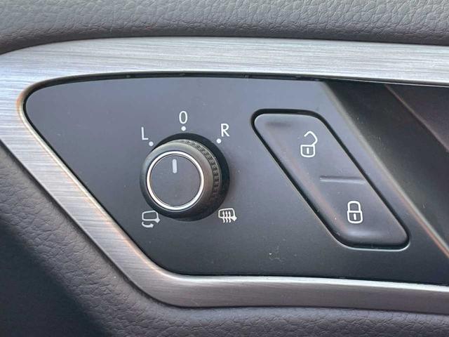 ゴルフヴァリアント ＴＳＩコンフォートラインブルーモーションテクノロジー　保証書／スタッドレス付属／純正ナビ／Ｂｌｕｅｔｏｏｔｈ接続／ＥＴＣ／ルーフレール／オートライト／アイドリングストップ／キーレスエントリー／純正アルミ（34枚目）