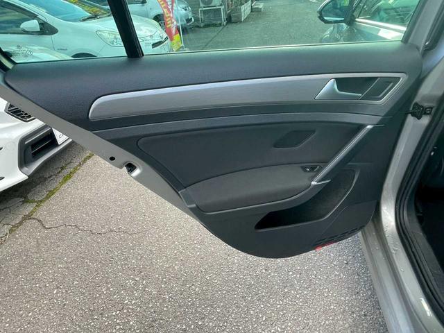 ゴルフヴァリアント ＴＳＩコンフォートラインブルーモーションテクノロジー　保証書／スタッドレス付属／純正ナビ／Ｂｌｕｅｔｏｏｔｈ接続／ＥＴＣ／ルーフレール／オートライト／アイドリングストップ／キーレスエントリー／純正アルミ（37枚目）