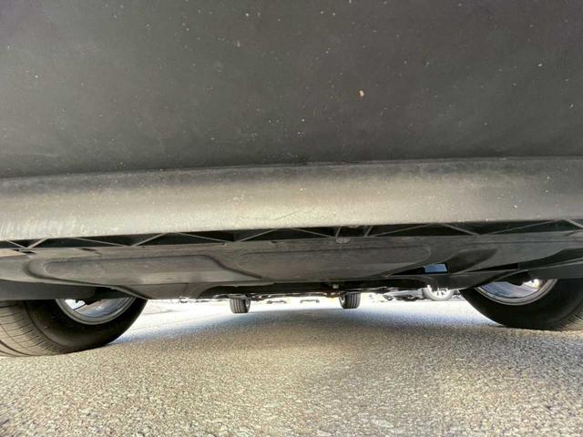 ゴルフヴァリアント ＴＳＩコンフォートラインブルーモーションテクノロジー　保証書／スタッドレス付属／純正ナビ／Ｂｌｕｅｔｏｏｔｈ接続／ＥＴＣ／ルーフレール／オートライト／アイドリングストップ／キーレスエントリー／純正アルミ（39枚目）