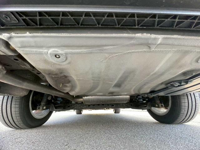 ゴルフヴァリアント ＴＳＩコンフォートラインブルーモーションテクノロジー　保証書／スタッドレス付属／純正ナビ／Ｂｌｕｅｔｏｏｔｈ接続／ＥＴＣ／ルーフレール／オートライト／アイドリングストップ／キーレスエントリー／純正アルミ（40枚目）