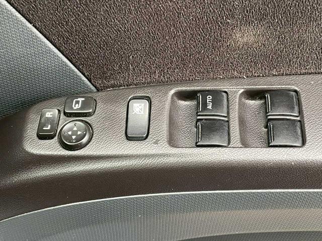 ソリオ Ｓ　４ＷＤ　両側電動スライドドア／　バックカメラ　／スマートキー／シートヒーター／電動格納式ミラー／ＨＩＤ（31枚目）