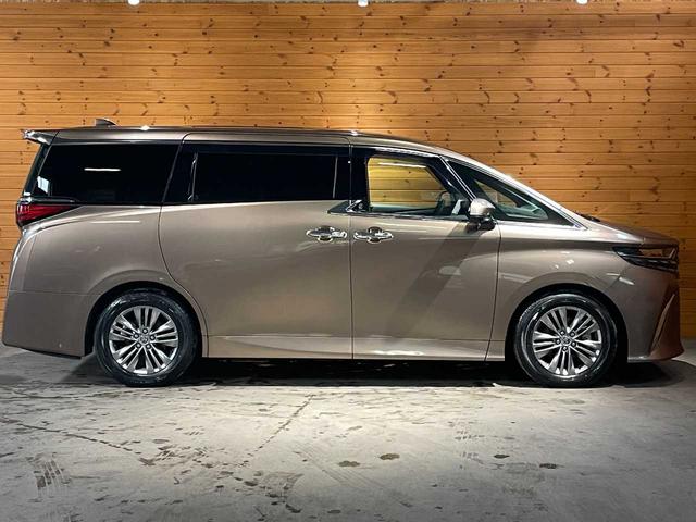 アルファード Ｚ　禁煙車／ユニバーサルステップ／１４型ディスプレイナビ／後席モニター／全周囲モニター／４ＷＤ／ＢＳＭ／ＥＴＣ２．０／電動リアゲート／ムーンルーフ／おくだけ充電／／ＵＳＢ　Ｔｙｐｅ－Ｃ／地デジ（15枚目）