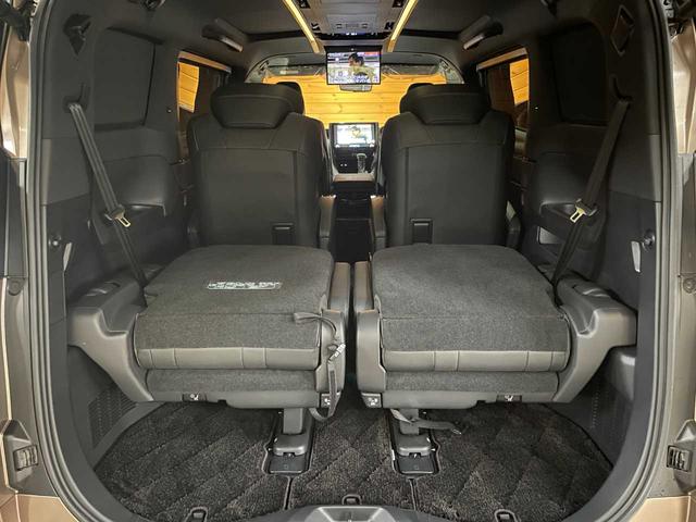 アルファード Ｚ　禁煙車／ユニバーサルステップ／１４型ディスプレイナビ／後席モニター／全周囲モニター／４ＷＤ／ＢＳＭ／ＥＴＣ２．０／電動リアゲート／ムーンルーフ／おくだけ充電／／ＵＳＢ　Ｔｙｐｅ－Ｃ／地デジ（22枚目）