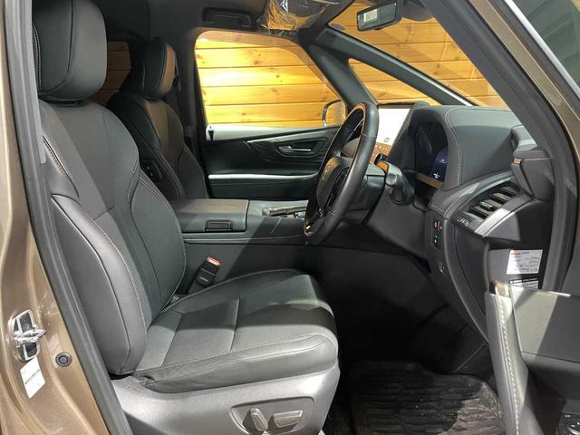 アルファード Ｚ　禁煙車／ユニバーサルステップ／１４型ディスプレイナビ／後席モニター／全周囲モニター／４ＷＤ／ＢＳＭ／ＥＴＣ２．０／電動リアゲート／ムーンルーフ／おくだけ充電／／ＵＳＢ　Ｔｙｐｅ－Ｃ／地デジ（27枚目）