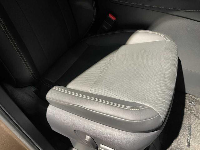 アルファード Ｚ　禁煙車／ユニバーサルステップ／１４型ディスプレイナビ／後席モニター／全周囲モニター／４ＷＤ／ＢＳＭ／ＥＴＣ２．０／電動リアゲート／ムーンルーフ／おくだけ充電／／ＵＳＢ　Ｔｙｐｅ－Ｃ／地デジ（48枚目）