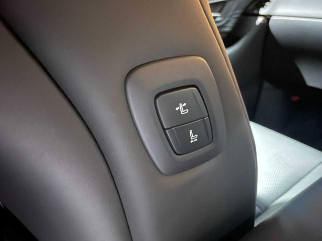 アルファード Ｚ　禁煙車／ユニバーサルステップ／１４型ディスプレイナビ／後席モニター／全周囲モニター／４ＷＤ／ＢＳＭ／ＥＴＣ２．０／電動リアゲート／ムーンルーフ／おくだけ充電／／ＵＳＢ　Ｔｙｐｅ－Ｃ／地デジ（49枚目）