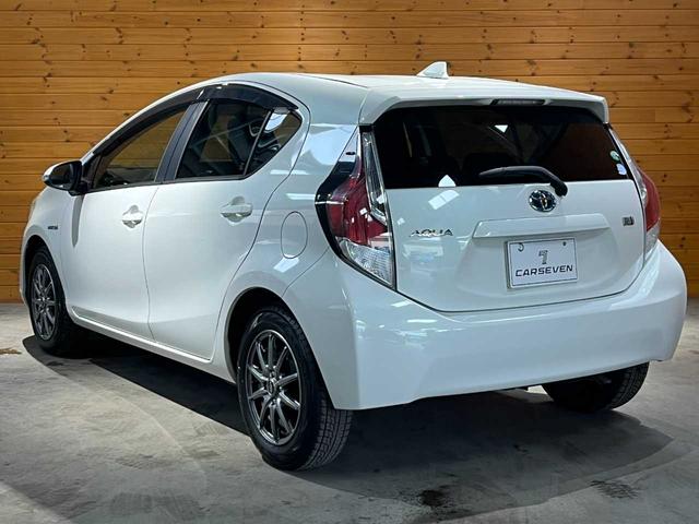 アクア Ｓ　禁煙車／中期モデル／カロッツェリアメモリーナビ／電動格納ミラー／車両接近通報装置／横滑り防止機能／オートライト／オートエアコン／社外アルミスタッドレス装着（2枚目）