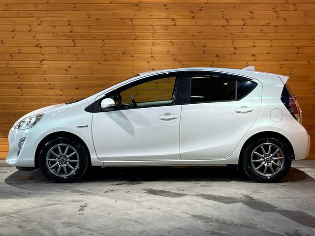 アクア Ｓ　禁煙車／中期モデル／カロッツェリアメモリーナビ／電動格納ミラー／車両接近通報装置／横滑り防止機能／オートライト／オートエアコン／社外アルミスタッドレス装着（10枚目）