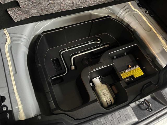 アクア Ｓ　禁煙車／中期モデル／カロッツェリアメモリーナビ／電動格納ミラー／車両接近通報装置／横滑り防止機能／オートライト／オートエアコン／社外アルミスタッドレス装着（22枚目）