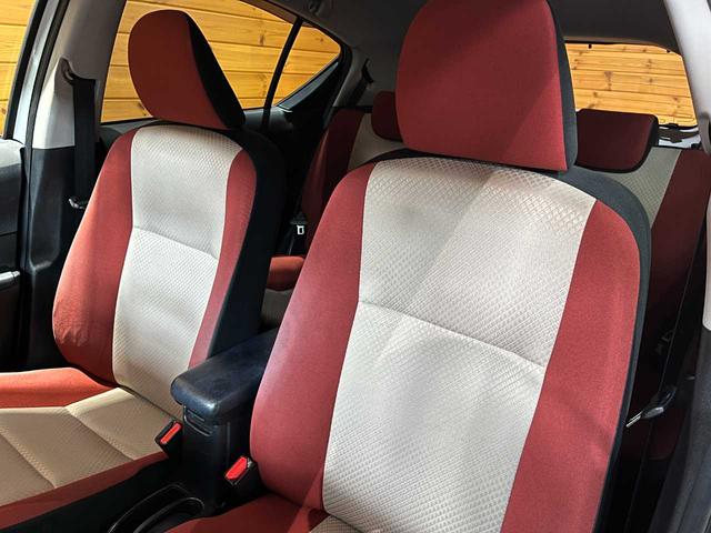 アクア Ｓ　禁煙車／中期モデル／カロッツェリアメモリーナビ／電動格納ミラー／車両接近通報装置／横滑り防止機能／オートライト／オートエアコン／社外アルミスタッドレス装着（33枚目）