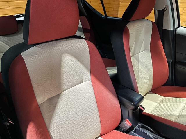 アクア Ｓ　禁煙車／中期モデル／カロッツェリアメモリーナビ／電動格納ミラー／車両接近通報装置／横滑り防止機能／オートライト／オートエアコン／社外アルミスタッドレス装着（38枚目）