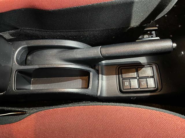 アクア Ｓ　禁煙車／中期モデル／カロッツェリアメモリーナビ／電動格納ミラー／車両接近通報装置／横滑り防止機能／オートライト／オートエアコン／社外アルミスタッドレス装着（45枚目）