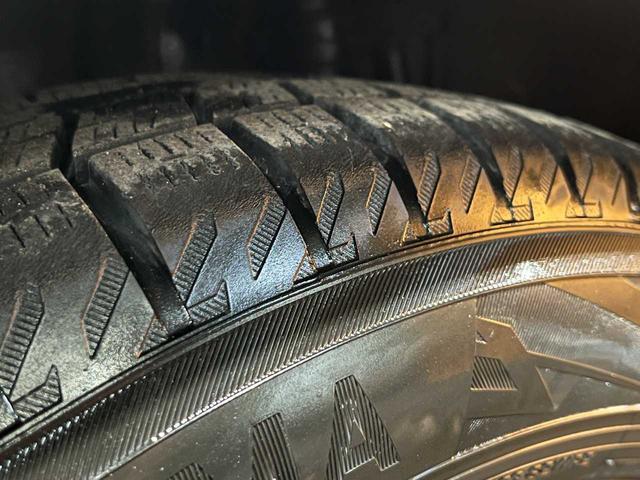 アクア Ｓ　禁煙車／中期モデル／カロッツェリアメモリーナビ／電動格納ミラー／車両接近通報装置／横滑り防止機能／オートライト／オートエアコン／社外アルミスタッドレス装着（54枚目）