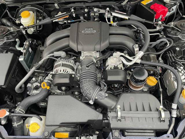 ＧＲ８６ ＳＺ　改良型／禁煙車／６速マニュアル／衝突軽減ブレーキ／フルセグメモリーナビ／Ｂｌｕｅｔｏｏｔｈ接続／横滑り防止機能／ドライブレコーダー装着／クルーズコントロール／ＬＥＤヘッドライト／新車保証書あり（5枚目）