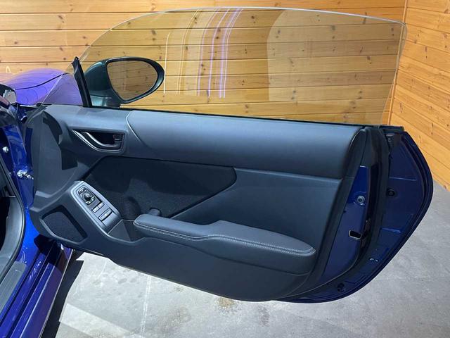 ＧＲ８６ ＳＺ　改良型／禁煙車／６速マニュアル／衝突軽減ブレーキ／フルセグメモリーナビ／Ｂｌｕｅｔｏｏｔｈ接続／横滑り防止機能／ドライブレコーダー装着／クルーズコントロール／ＬＥＤヘッドライト／新車保証書あり（24枚目）