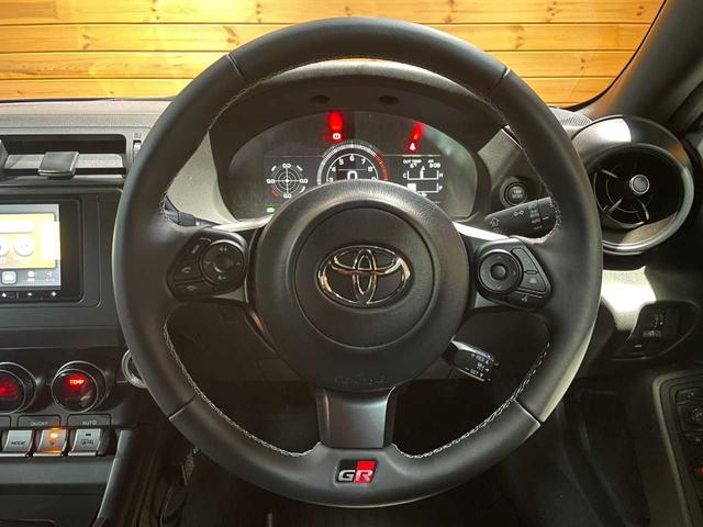 ＧＲ８６ ＳＺ　改良型／禁煙車／６速マニュアル／衝突軽減ブレーキ／フルセグメモリーナビ／Ｂｌｕｅｔｏｏｔｈ接続／横滑り防止機能／ドライブレコーダー装着／クルーズコントロール／ＬＥＤヘッドライト／新車保証書あり（33枚目）