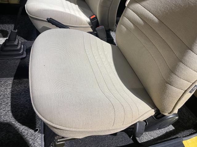 Ｂｅ－１ 　禁煙車／５速マニュアル／カラーパンプキンイエロー／アルミホイール／エアコン／スペアタイヤ付属（32枚目）