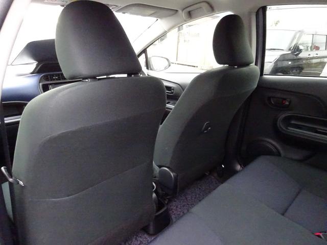 アクア S ナビTV バックカメラ Bluetooth 横滑り防止システム キーレスエントリー アルミホイール フォグランプ フロアオートマ(18枚目)