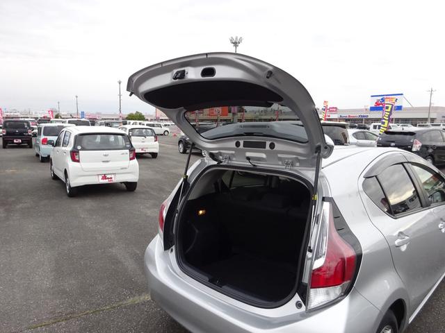 アクア S ナビTV バックカメラ Bluetooth 横滑り防止システム キーレスエントリー アルミホイール フォグランプ フロアオートマ(29枚目)