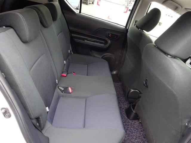 アクア S ナビTV バックカメラ Bluetooth 横滑り防止システム キーレスエントリー アルミホイール フォグランプ フロアオートマ(32枚目)