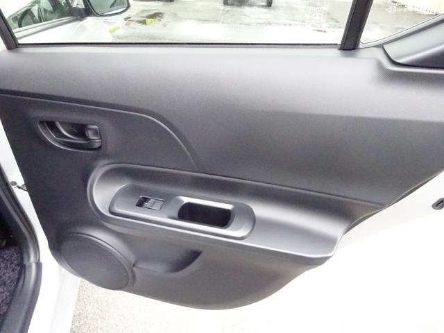 アクア S ナビTV バックカメラ Bluetooth 横滑り防止システム キーレスエントリー アルミホイール フォグランプ フロアオートマ(34枚目)