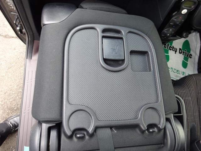 ポルテ Ｙ　左側パワースライドドア　ナビＴＶ　バックカメラ　ＥＴＣ　アイドリングストップ　スマートキー　プッシュスタート　横滑り防止システム　フォグランプ（9枚目）