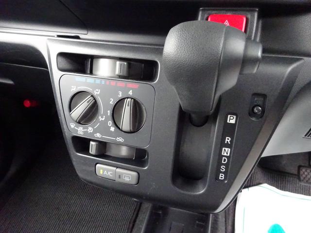 ミライース Ｌ　ＳＡＩＩＩ　４ＷＤ　衝突被害軽減ブレーキシステム　クリアランスソナー　横滑り防止システム　アイドリングストップ　ＣＤプレーヤー　キーレスエントリー　オートマ（44枚目）