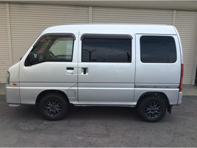 トランスポーター マニュアル切り替え4WD走行86000kmパワステエアコンパワステパワーウィンド運転席エアバック衝突安全ボディーキーレス純正オーディオ純正ドアバイザーライトレベライザー社外カロッツェリアHDDナビ(12枚目)