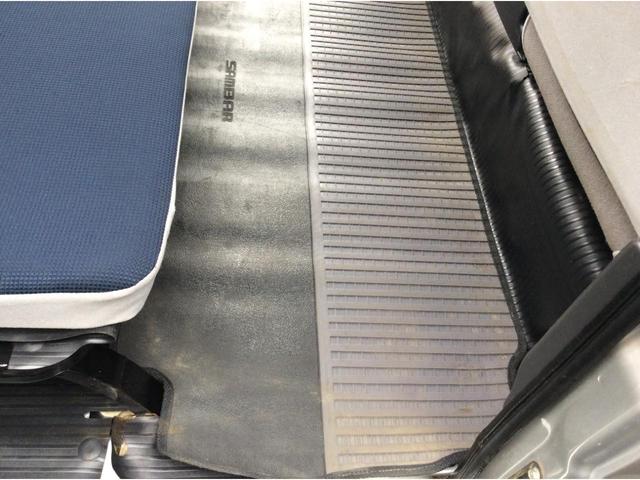 トランスポーター マニュアル切り替え4WD走行86000kmパワステエアコンパワステパワーウィンド運転席エアバック衝突安全ボディーキーレス純正オーディオ純正ドアバイザーライトレベライザー社外カロッツェリアHDDナビ(57枚目)