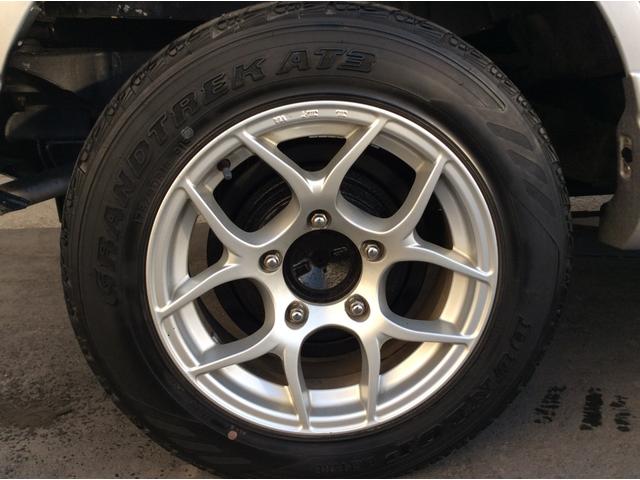 FISフリースタイルワールドカップリミテッド マニュアル切替4WD車検6年2月走行142500KMタイミングチェーン・AC・PS・PW・WEバック・Wエアバック・ABS・キーレス社外HDDナビ純正ドアバイザーフロアマット・シートヒーター・ETC(16枚目)