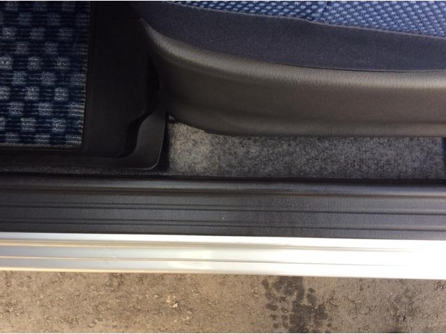 FISフリースタイルワールドカップリミテッド マニュアル切替4WD車検6年2月走行142500KMタイミングチェーン・AC・PS・PW・WEバック・Wエアバック・ABS・キーレス社外HDDナビ純正ドアバイザーフロアマット・シートヒーター・ETC(57枚目)