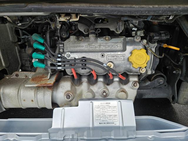 サンバーバン ＶＣ　マニュアル切り替え４ＷＤ・走行８８５１０ｋｍ・車検９年１月・エアコン・パワステ・エアバック・集中ドアロック純正ドアバイザー・フロアーマット・オーディオ・１２インチスチールホイル・スタットレスタイヤ装着（30枚目）