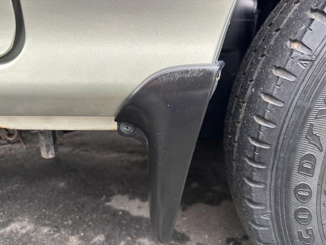 サンバーバン ディアス　マニュアル・切り替え４ＷＤ・走行７６０００ｋｍ・エアコン・パワステ・パワーウィンド・エアＢ・ＡＢＳ・リヤヒーター・純正ドアバイザー・フロアーマット・オーディオ・純正１２インチホイル新品冬タイヤ履き替え（18枚目）