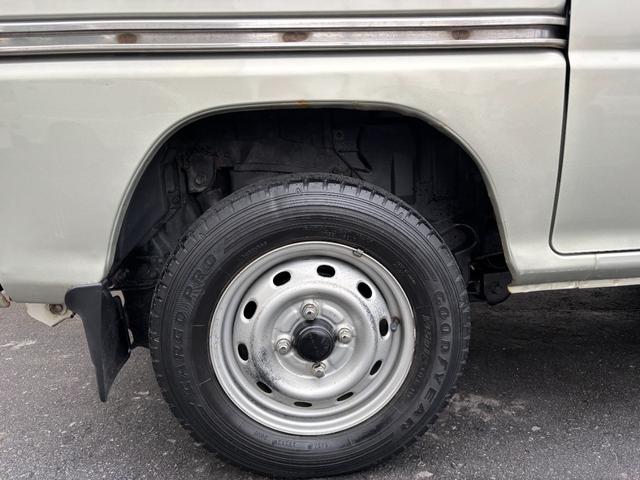 サンバーバン ディアス　マニュアル・切り替え４ＷＤ・走行７６０００ｋｍ・エアコン・パワステ・パワーウィンド・エアＢ・ＡＢＳ・リヤヒーター・純正ドアバイザー・フロアーマット・オーディオ・純正１２インチホイル新品冬タイヤ履き替え（20枚目）