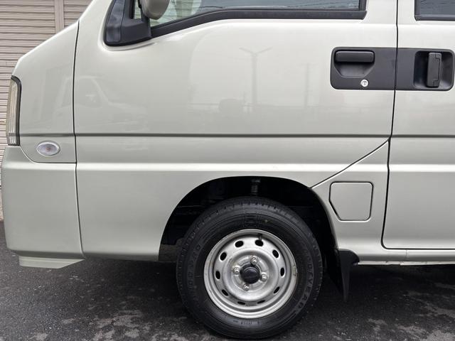 サンバーバン ディアス　マニュアル・切り替え４ＷＤ・走行７６０００ｋｍ・エアコン・パワステ・パワーウィンド・エアＢ・ＡＢＳ・リヤヒーター・純正ドアバイザー・フロアーマット・オーディオ・純正１２インチホイル新品冬タイヤ履き替え（30枚目）