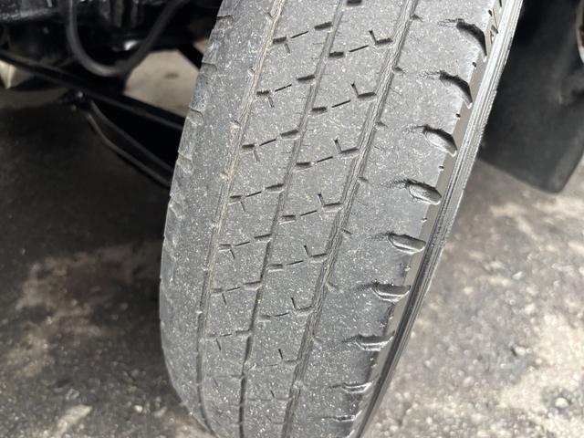 サンバーバン ディアス　マニュアル・切り替え４ＷＤ・走行７６０００ｋｍ・エアコン・パワステ・パワーウィンド・エアＢ・ＡＢＳ・リヤヒーター・純正ドアバイザー・フロアーマット・オーディオ・純正１２インチホイル新品冬タイヤ履き替え（37枚目）