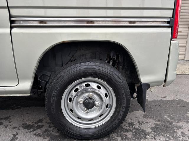 サンバーバン ディアス　マニュアル・切り替え４ＷＤ・走行７６０００ｋｍ・エアコン・パワステ・パワーウィンド・エアＢ・ＡＢＳ・リヤヒーター・純正ドアバイザー・フロアーマット・オーディオ・純正１２インチホイル新品冬タイヤ履き替え（39枚目）