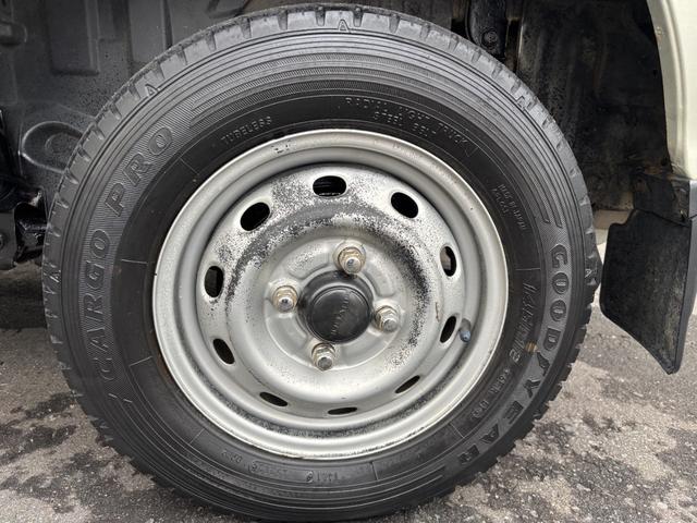 サンバーバン ディアス　マニュアル・切り替え４ＷＤ・走行７６０００ｋｍ・エアコン・パワステ・パワーウィンド・エアＢ・ＡＢＳ・リヤヒーター・純正ドアバイザー・フロアーマット・オーディオ・純正１２インチホイル新品冬タイヤ履き替え（40枚目）