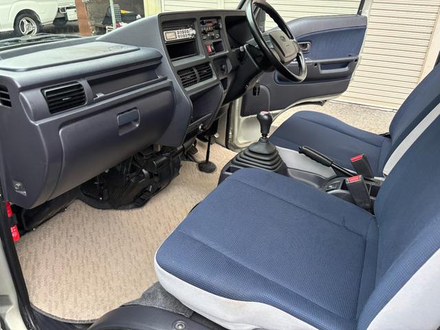 サンバーバン ディアス　マニュアル・切り替え４ＷＤ・走行７６０００ｋｍ・エアコン・パワステ・パワーウィンド・エアＢ・ＡＢＳ・リヤヒーター・純正ドアバイザー・フロアーマット・オーディオ・純正１２インチホイル新品冬タイヤ履き替え（63枚目）