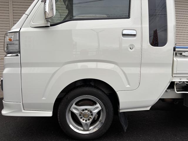 ハイゼットトラック ジャンボ　オートマ４ＷＤ・走行３３３００ｋｍ・エアコン・ＰＳ・ＰＷ・ＡＢＳ・ＷエアＢ・キーレス・ＣＤデッキ・作業灯・ゲートプロテクター・ゲートチェーン・社外マットガード・社外１４インチアルミホイール冬タイヤ装着（35枚目）