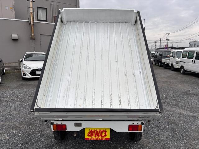 キャリイトラック キンタロウダンプ マニュアル切換4WD走行82200km車検9年9月エアコンパワステエアバック純正フロアーマットドアバイザーオーディオ12インチホイル夏タイヤ装着(25枚目)