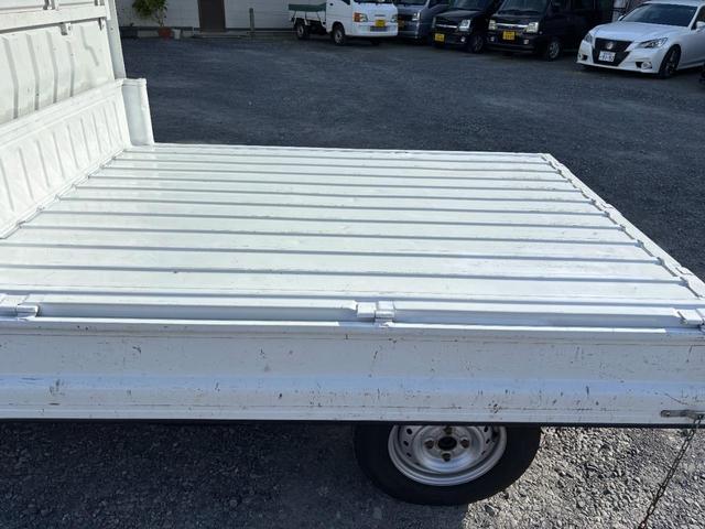 キャリイトラック キンタロウダンプ マニュアル切換4WD走行82200km車検9年9月エアコンパワステエアバック純正フロアーマットドアバイザーオーディオ12インチホイル夏タイヤ装着(28枚目)