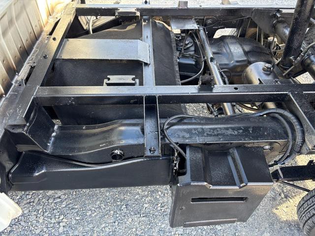 キャリイトラック キンタロウダンプ マニュアル切換4WD走行82200km車検9年9月エアコンパワステエアバック純正フロアーマットドアバイザーオーディオ12インチホイル夏タイヤ装着(33枚目)