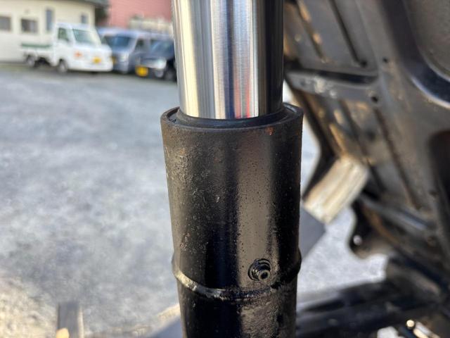 キャリイトラック キンタロウダンプ マニュアル切換4WD走行82200km車検9年9月エアコンパワステエアバック純正フロアーマットドアバイザーオーディオ12インチホイル夏タイヤ装着(48枚目)