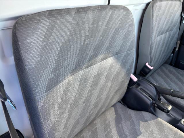 キャリイトラック キンタロウダンプ マニュアル切換4WD走行82200km車検9年9月エアコンパワステエアバック純正フロアーマットドアバイザーオーディオ12インチホイル夏タイヤ装着(59枚目)