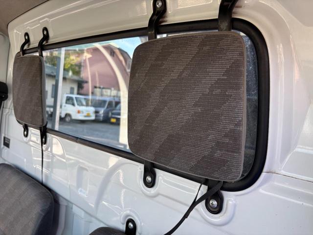 キャリイトラック キンタロウダンプ マニュアル切換4WD走行82200km車検9年9月エアコンパワステエアバック純正フロアーマットドアバイザーオーディオ12インチホイル夏タイヤ装着(68枚目)